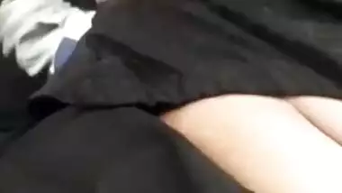 Pakistani girl pussy rubbing in car