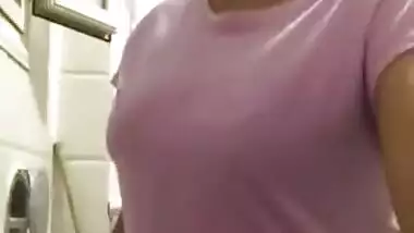 Desi Girl Showing Big Boobs and Pussy