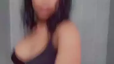 Hot Desi Young Indian Girl Showing Her Self Many Clips Part 6