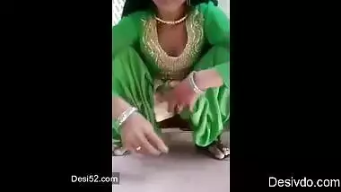 Desi cute pk girl show her pussy