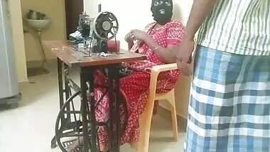 Tailor Aunty With Neighbour Sex