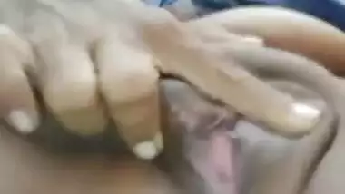 Telugu Desi XXX wife showing her beautiful boobs and pussy