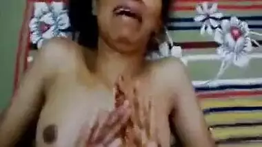 Sexy Aunty From Delhi Feels Scared Of Man’s Cum
