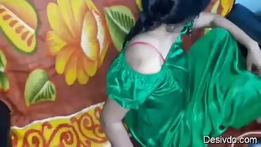 Indian wet pussy of hot priya bhabh
