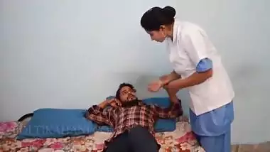 Indian Desi Bhabhi, Indian Bhabhi And Hot Indian - Hospital Me Doctor Ko Patakar Chudai Kardi