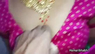 Hot Indian Desi Bhabhi Xxx. Desi Bhabhi ki Saree Me Hardcore Chudai. Indian Desi Bhabhi Saree Sex.