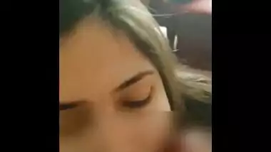 Beautiful Paki hotie sucking her lover’s dick video leaked