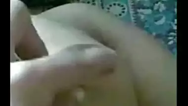 hot indian amateur servant girl exposing her boobs