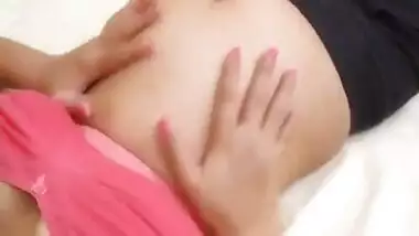 Horny Indian Girl Squirtuing