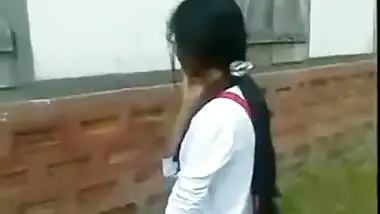 Sexy school girl blowjob in a Ooty street