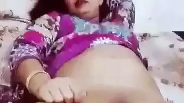 Paki Married Bhabi Pussy Captured By Hubby