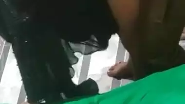 A hijabi lady gets fuck by her shauhar’s rich friend