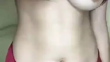 Paki lady showing big boobs