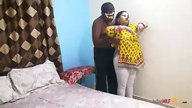 Shanaya Fatty Tamil Bengali Bhabhi Seducing Her...