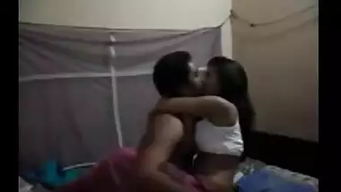 Cheating Indian XXX girlfriend have a good sex with her ex-lover MMS