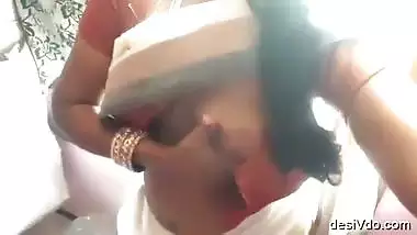 Very beautiful tamil wife boobs pressing and masturbating
