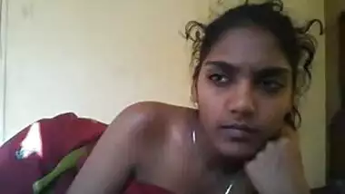 Hot mallu girl showing her assets on the lunch break