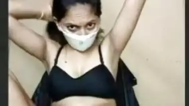 Desi Bhabhi on Live Show Pussy