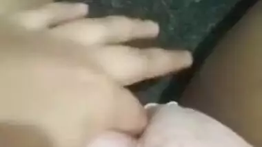 Horny LANKAN girl Pussy rubbing With moaning And Orgasm