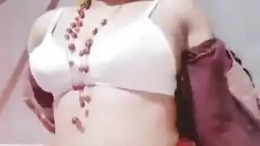 Bangladeshi Beautiful Sexy Married Girl Leaked Video First On Net
