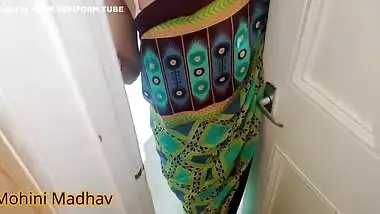 Sexy Desi Ready To Compromise With Owner With Hard Sex