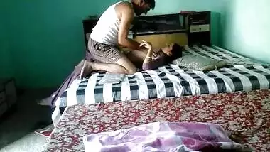 Indian maid boob sucking at home