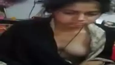 Guy films sex video in which shy Indian GF shows her hairy XXX twat