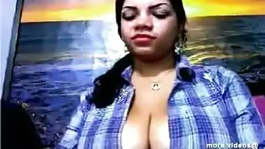 Indian milf showing her naughty side