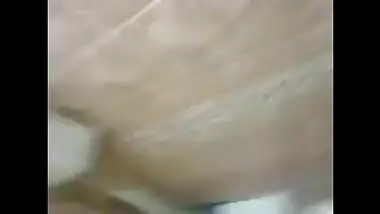 Indian Girl First Time Sex In Bathroom-Mms