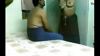 Hot mallu massage using a naked body