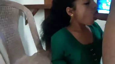 Sali gives a quick blowjob to her Jija in Tamil sex