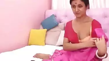 Indian shaved cookie exposed on web camera during livecam sex chat