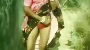 Awesome sex with sexy and skinny village Desi Aunty outdoor in the jungle