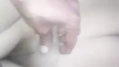 XXX lovelace fucks Desi virgin for the first time in homemade MMS clip