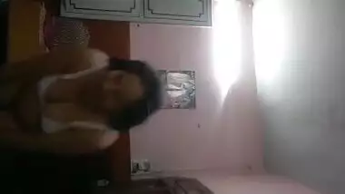 Busty Mature Indian Bhabhi Making Her Own Nude Video