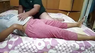 Hot Indian Wife Massaged by Stranger while Husband Shoots Video