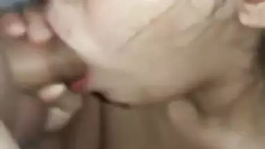 BEAUTIFUL BUSTY BABE GIVING BLOWJOB AND TITJOB