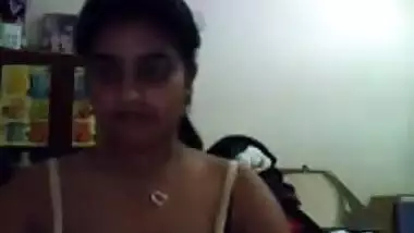 Desi Girl Ritu On Web Cam 1 - Movies.