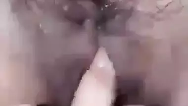 Cute bhabhi pussy fingering by lover