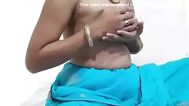 Exclusive- Horny Desi Bhabhi Showing Her Big Boobs On Webcam