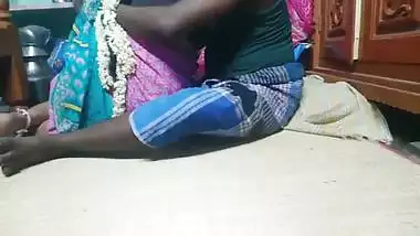 Indian aunty remove saree in doggy style boy