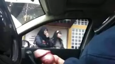 car handjob girls which