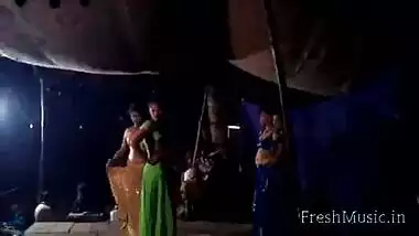 Girls Showing Pussy In Telugu Record Dance