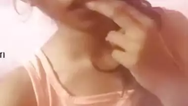 Skinny Desi teen takes off clothes while recording XXX selfie clip