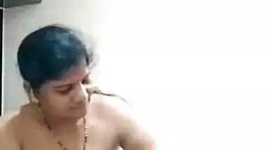 Naked sexy marathi aunty handjob to nephew