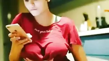 Huge boob desi babe squeezing her boobs