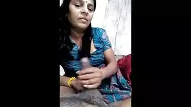 Sexy Marathi Aunty’s Blowjob To Young Guy