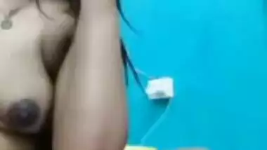 Bhabi Showing boob