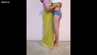 Bhabhi in sare having sex