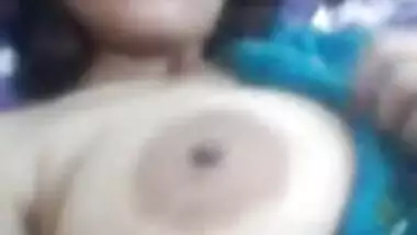 Desi Bhabhi Showing Her Big Boobs and Pussy